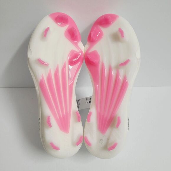Athletic_Shoes